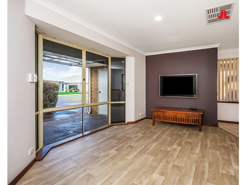 15 Sabot Avenue, Waikiki WA 6169