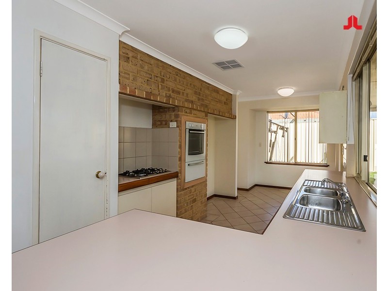 15 Sabot Avenue, Waikiki WA 6169