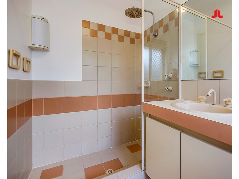 15 Sabot Avenue, Waikiki WA 6169