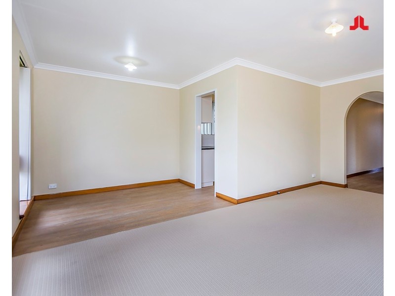 35 Wavelea Street, Safety Bay WA 6169