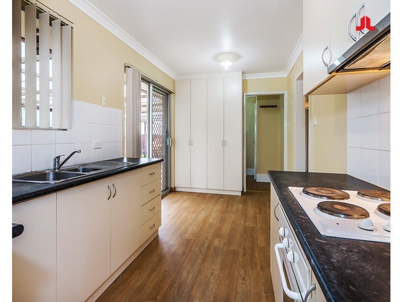 35 Wavelea Street, Safety Bay WA 6169