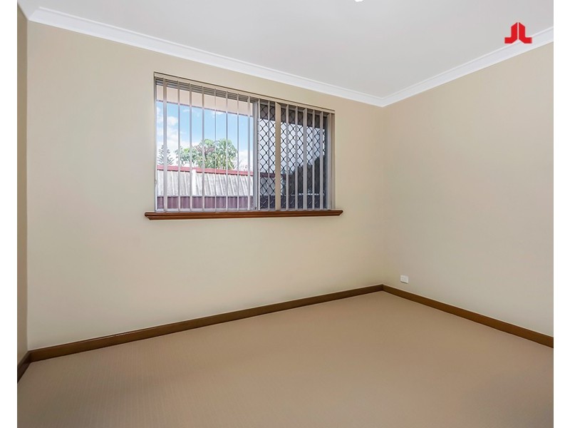 35 Wavelea Street, Safety Bay WA 6169