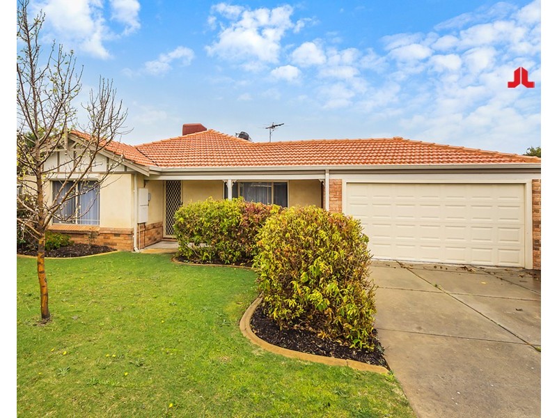 32 Santa Barbara Court, Waikiki WA 6169