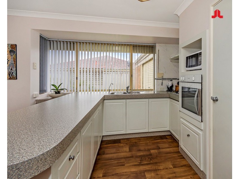 32 Santa Barbara Court, Waikiki WA 6169