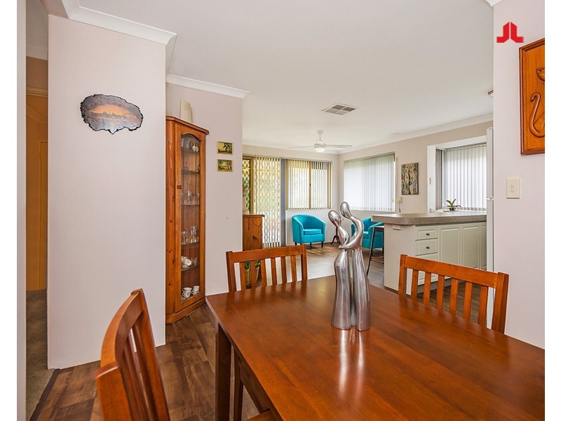 32 Santa Barbara Court, Waikiki WA 6169