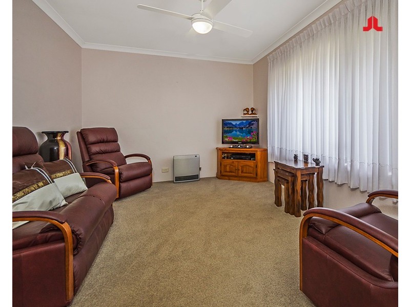 32 Santa Barbara Court, Waikiki WA 6169