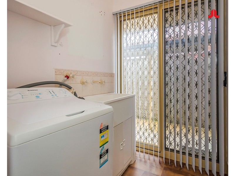 32 Santa Barbara Court, Waikiki WA 6169