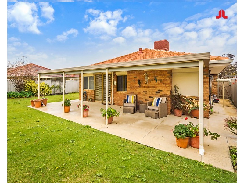 32 Santa Barbara Court, Waikiki WA 6169