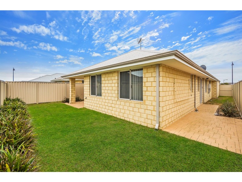 69 Lennox Drive, Secret Harbour WA 6173