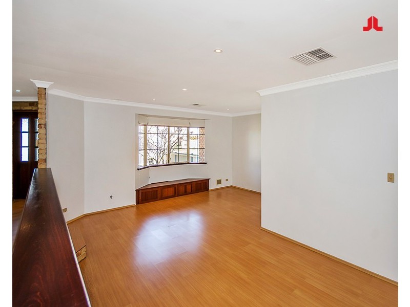 10 Radford Place, Safety Bay WA 6169