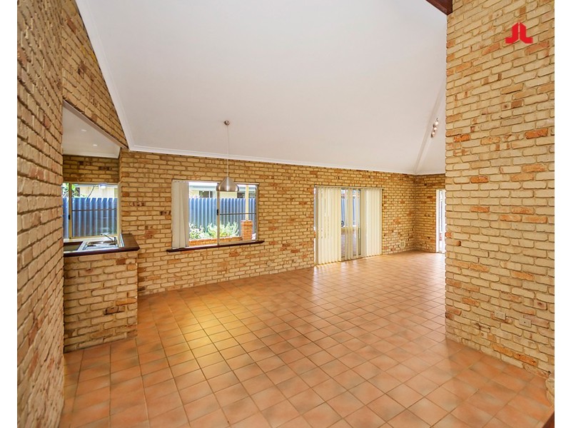 10 Radford Place, Safety Bay WA 6169