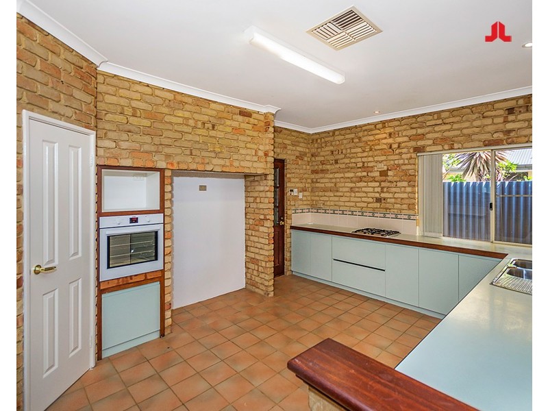 10 Radford Place, Safety Bay WA 6169