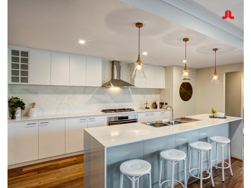 12 Wildflower View, Piara Waters WA 6112