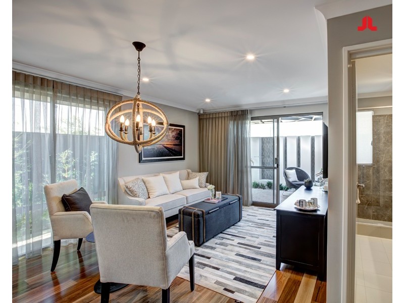 12 Wildflower View, Piara Waters WA 6112