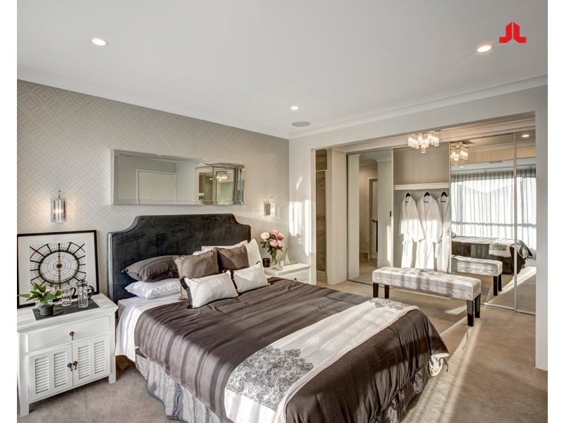 12 Wildflower View, Piara Waters WA 6112