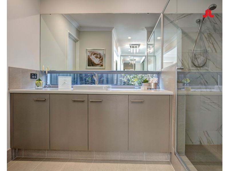 12 Wildflower View, Piara Waters WA 6112