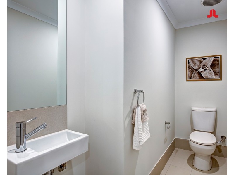 12 Wildflower View, Piara Waters WA 6112