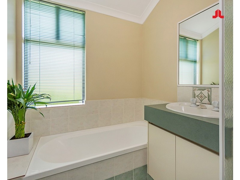 8 Joliba Way, Warnbro WA 6169
