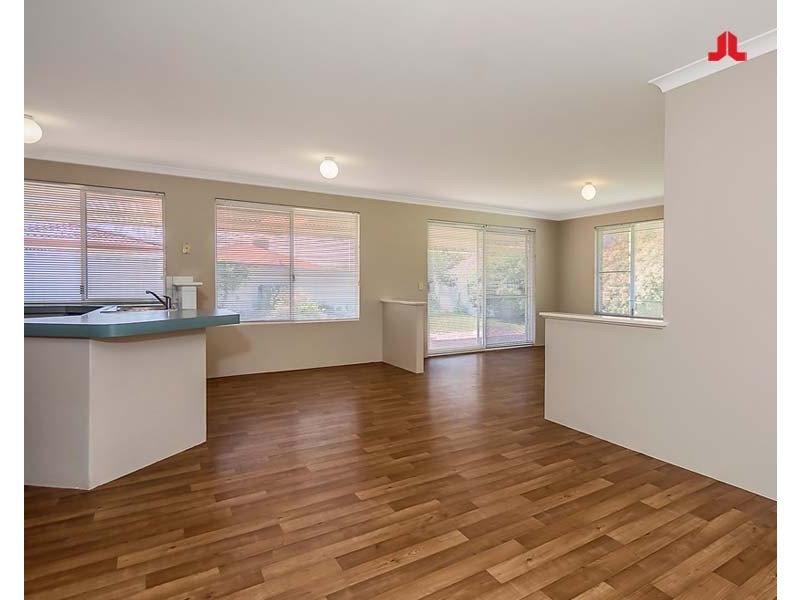 27 Hillcrest Court, Port Kennedy WA 6172