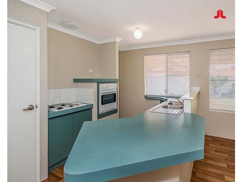 27 Hillcrest Court, Port Kennedy WA 6172