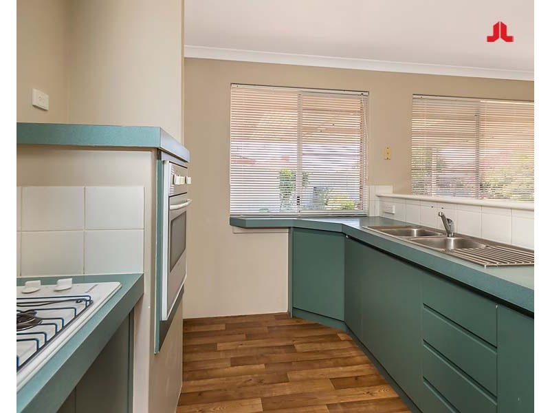 27 Hillcrest Court, Port Kennedy WA 6172