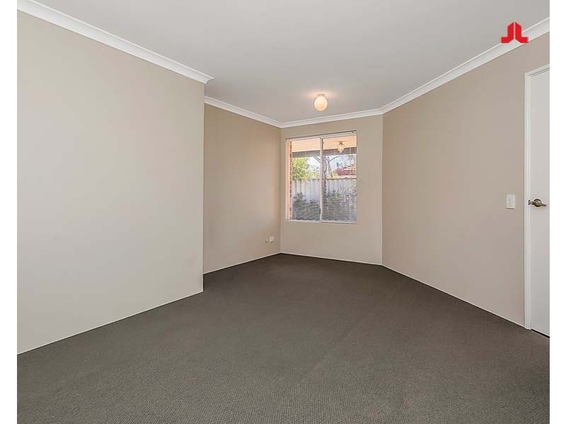 27 Hillcrest Court, Port Kennedy WA 6172