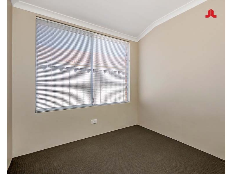 27 Hillcrest Court, Port Kennedy WA 6172