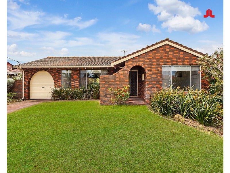 26 Edgewater Road, Safety Bay WA 6169