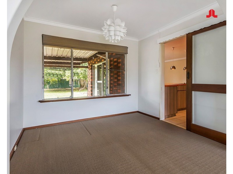 26 Edgewater Road, Safety Bay WA 6169