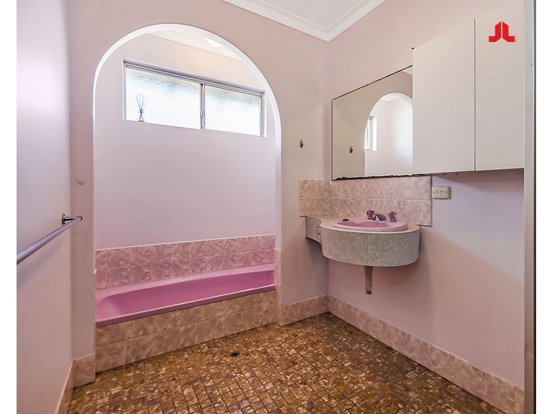 26 Edgewater Road, Safety Bay WA 6169