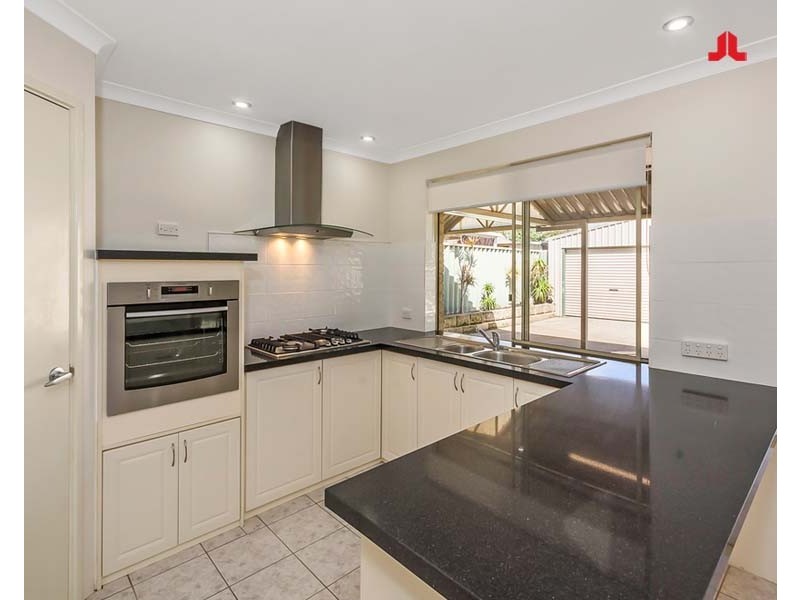 11 Muir Close, Waikiki WA 6169