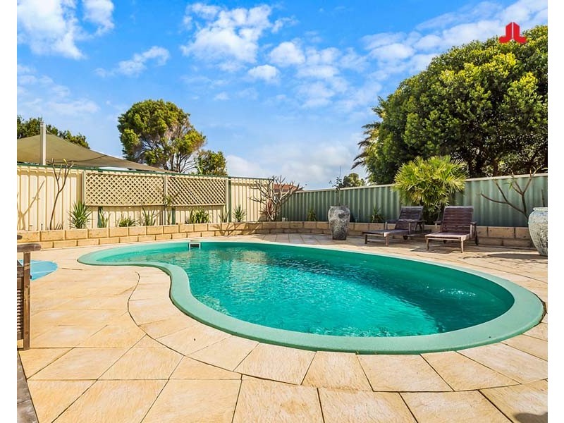 11 Muir Close, Waikiki WA 6169