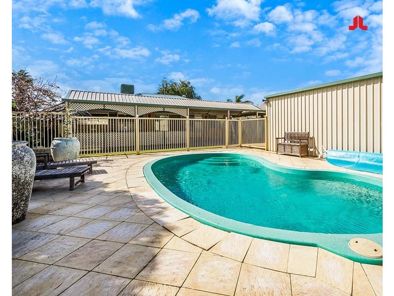 11 Muir Close, Waikiki WA 6169