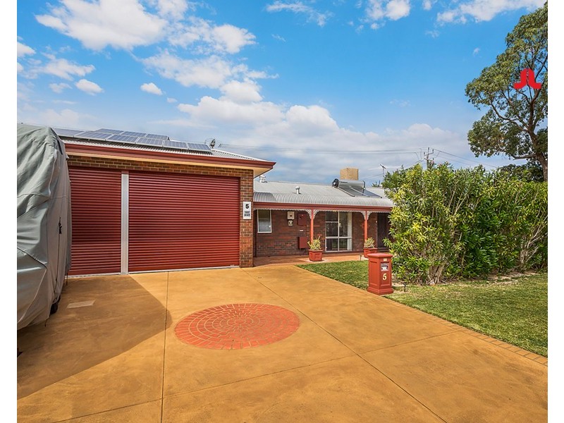 5 Falcon Street, Rockingham WA 6168