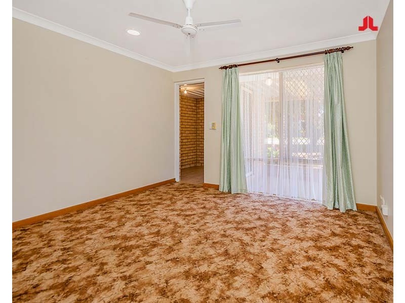 11 Willis Street, Warnbro WA 6169