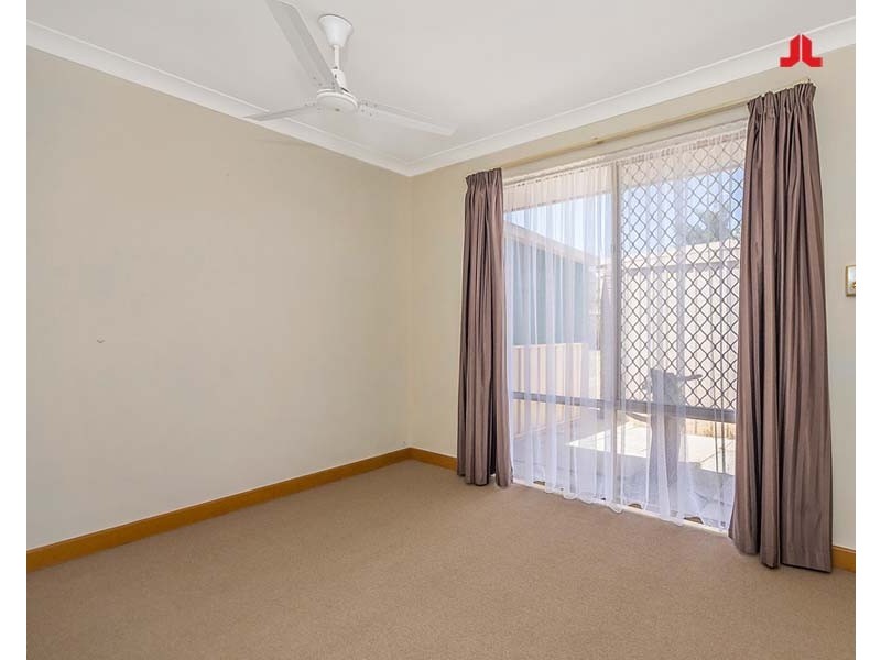 11 Willis Street, Warnbro WA 6169