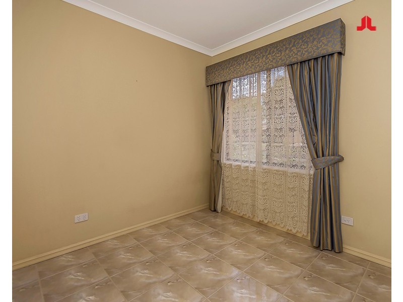 15 Camargue Green, Secret Harbour WA 6173