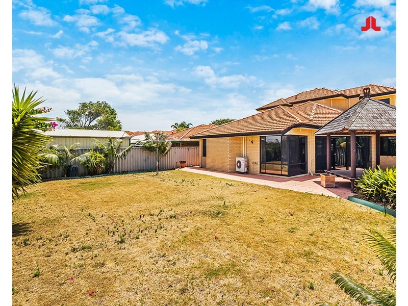 15 Camargue Green, Secret Harbour WA 6173