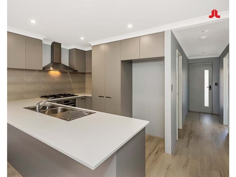 26 Breccia Parade, Wellard WA 6170