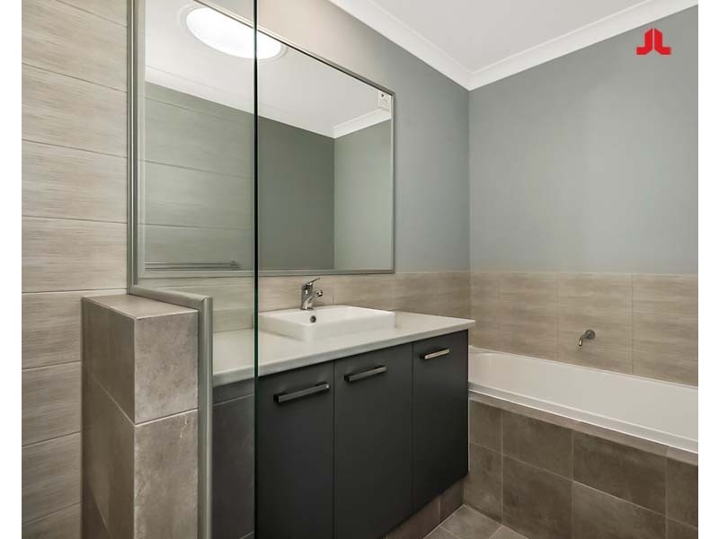 26 Breccia Parade, Wellard WA 6170