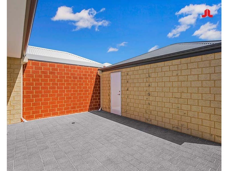 26 Breccia Parade, Wellard WA 6170