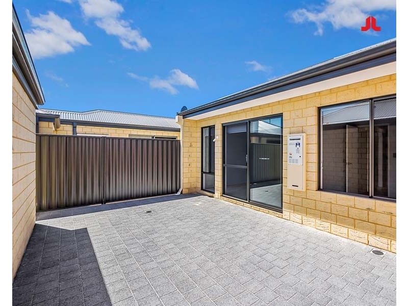 26 Breccia Parade, Wellard WA 6170