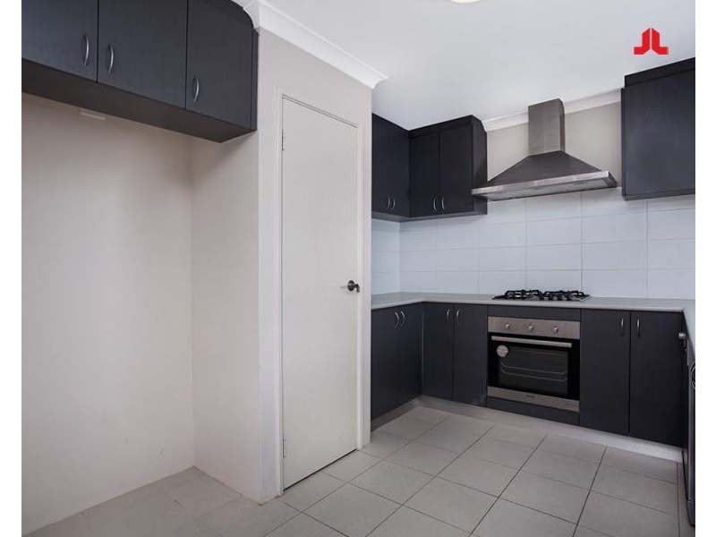 8 Dowak Lane, Byford WA 6122