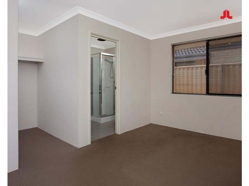 8 Dowak Lane, Byford WA 6122