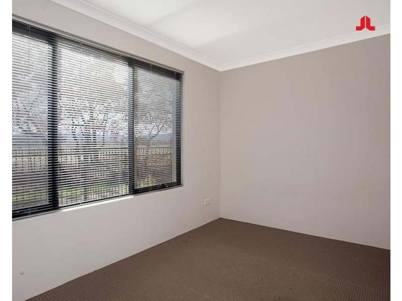 8 Dowak Lane, Byford WA 6122