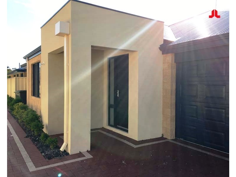 2/8 Tasker Street, Halls Head WA 6210