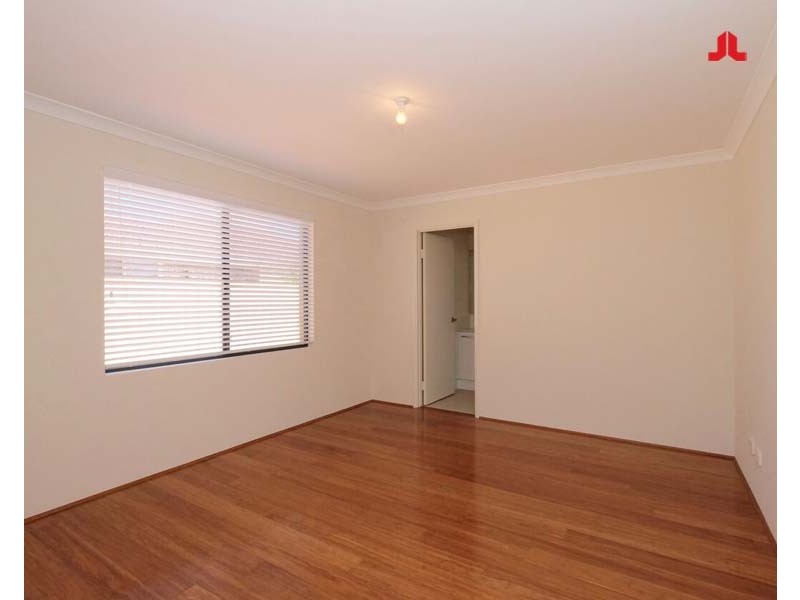 2/8 Tasker Street, Halls Head WA 6210