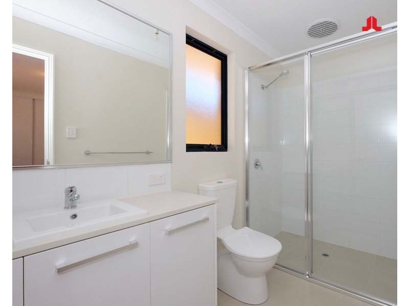 2/8 Tasker Street, Halls Head WA 6210