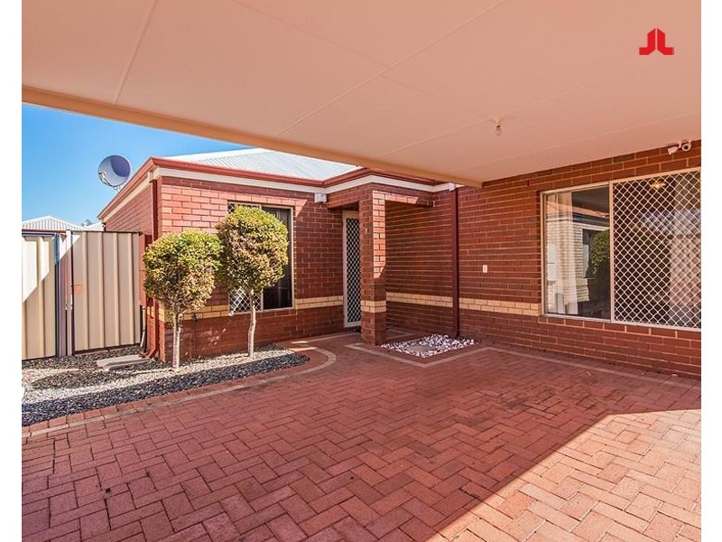 8/4 Moreton Crescent, Warnbro WA 6169