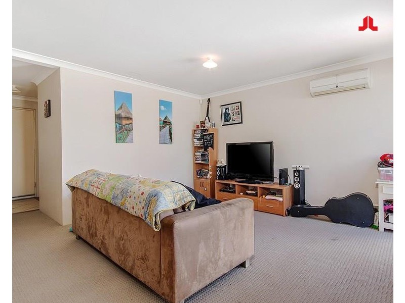 8/4 Moreton Crescent, Warnbro WA 6169